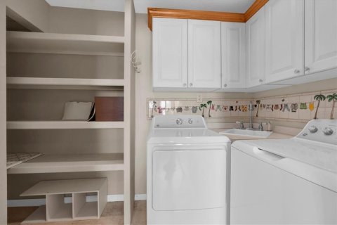 Condo in Saint Petersburg, Florida, 3 bedrooms  № 2394253 - photo 21
