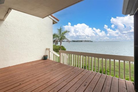 Condo in Saint Petersburg, Florida, 3 bedrooms  № 2394253 - photo 11