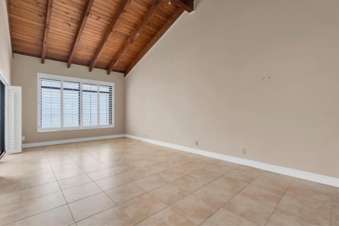 Condo in Saint Petersburg, Florida, 3 bedrooms  № 2394253 - photo 8