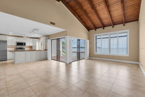 Condo in Saint Petersburg, Florida, 3 bedrooms  № 2394253 - photo 7