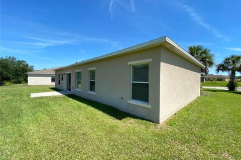 House in Kissimmee, Florida 3 bedrooms, 138.42 sq.m. № 1906486 - photo 17