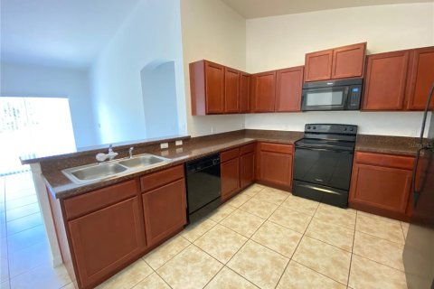 House in Kissimmee, Florida 3 bedrooms, 138.42 sq.m. № 1906486 - photo 5
