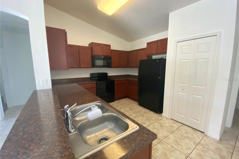 House in Kissimmee, Florida 3 bedrooms, 138.42 sq.m. № 1906486 - photo 4