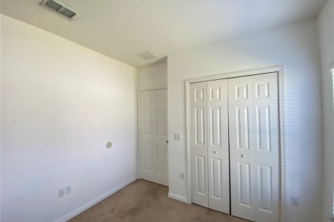 House in Kissimmee, Florida 3 bedrooms, 138.42 sq.m. № 1906486 - photo 8