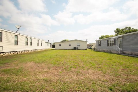 Terreno en Wesley Chapel, Florida № 2159532