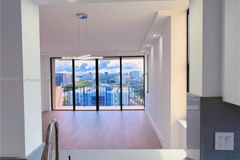 Copropriété à louer à North Miami, Floride: 2 chambres, 117.06 m2 № 2397557 - photo 9