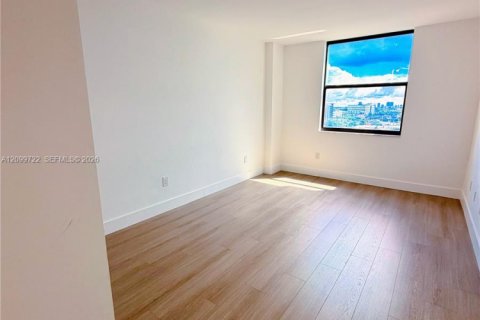 Copropriété à louer à North Miami, Floride: 2 chambres, 117.06 m2 № 2397557 - photo 13