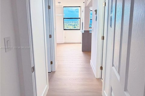 Copropriété à louer à North Miami, Floride: 2 chambres, 117.06 m2 № 2397557 - photo 11
