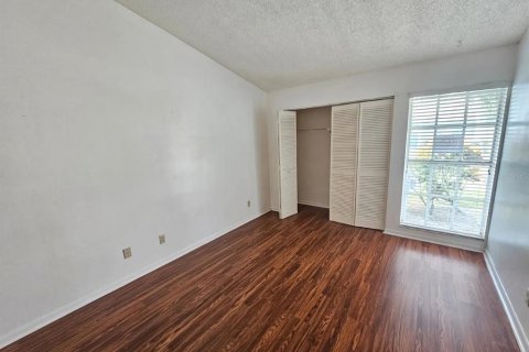 Villa ou maison à louer à Tampa, Floride: 2 chambres, 120.77 m2 № 2437389 - photo 14