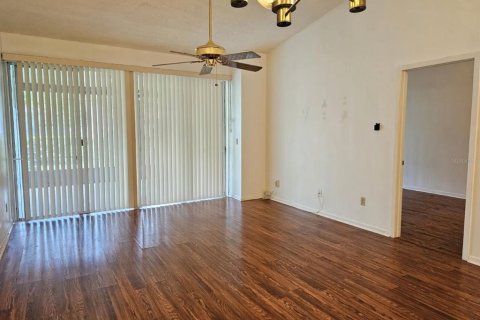 Villa ou maison à louer à Tampa, Floride: 2 chambres, 120.77 m2 № 2437389 - photo 19