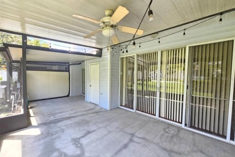 Villa ou maison à louer à Tampa, Floride: 2 chambres, 120.77 m2 № 2437389 - photo 4