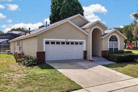 House in Clermont, Florida 5 bedrooms, 203.18 sq.m. № 2314238