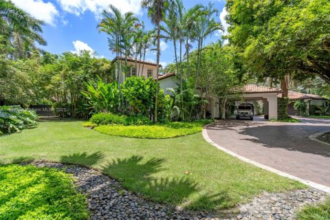 Villa ou maison à vendre à Miami, Floride: 8 chambres, 693.42 m2 № 2018346 - photo 19