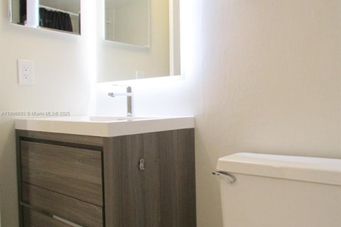 Apartment in Miami, Florida 2 bedrooms, 89.19 sq.m. № 1953675 - photo 7