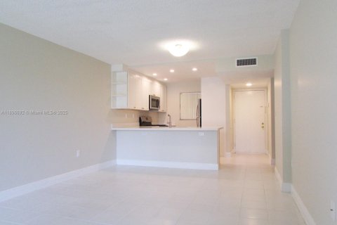 Apartment in Miami, Florida 2 bedrooms, 89.19 sq.m. № 1953675 - photo 2