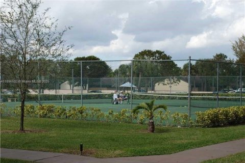 Apartment in Miami, Florida 2 bedrooms, 89.19 sq.m. № 1953675 - photo 14