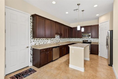 Adosado en venta en Kissimmee, Florida, 3 dormitorios, 169.08 m2 № 2097799 - foto 12