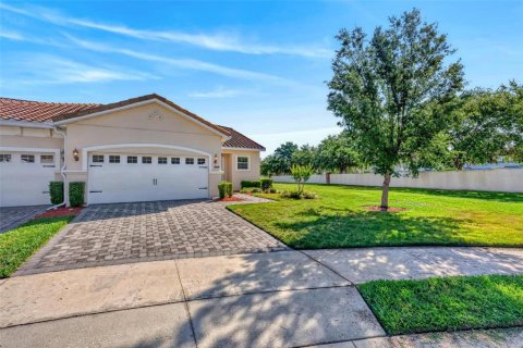 Adosado en venta en Kissimmee, Florida, 3 dormitorios, 169.08 m2 № 2097799 - foto 2
