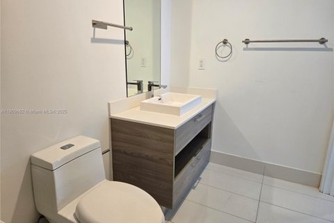 Condo in Miami, Florida, 1 bedroom  № 1953485 - photo 9