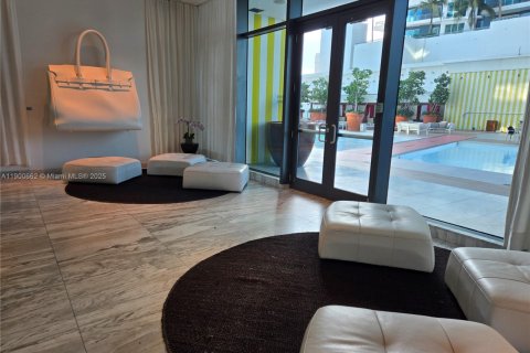 Condo in Miami, Florida, 1 bedroom  № 1953485 - photo 19