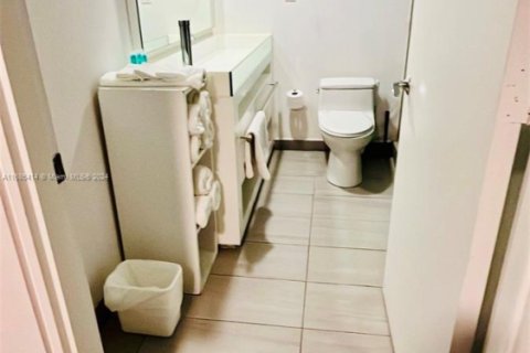 Hotel in Miami Beach, Florida 45.8 sq.m. № 1940765 - photo 9