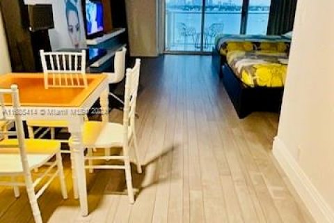 Hotel in Miami Beach, Florida 45.8 sq.m. № 1940765 - photo 7