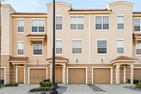 Condo in Orlando, Florida, 3 bedrooms  № 1562315 - photo 1