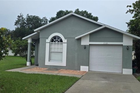 House in Oviedo, Florida 4 bedrooms, 126.25 sq.m. № 2267448