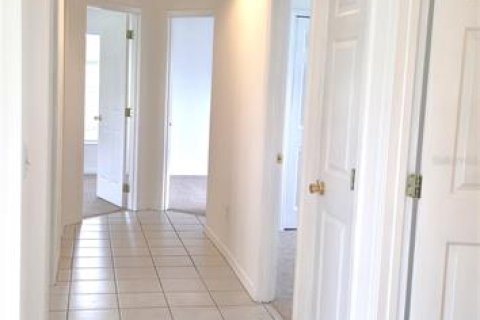 House in Oviedo, Florida 4 bedrooms, 126.25 sq.m. № 2267448 - photo 11