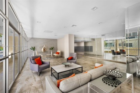 Condominio en venta en Hallandale Beach, Florida, 2 dormitorios, 116.13 m2 № 1861645 - foto 30