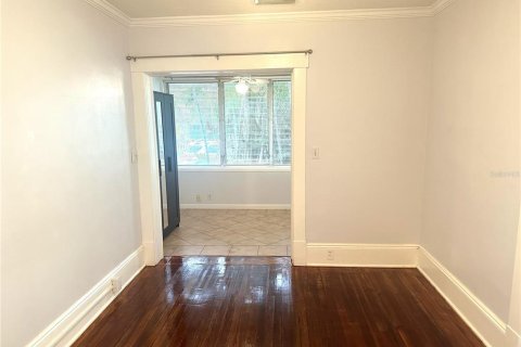 Commercial property in Saint Petersburg, Florida 3 bedrooms, 120.03 sq.m. № 1632230 - photo 11