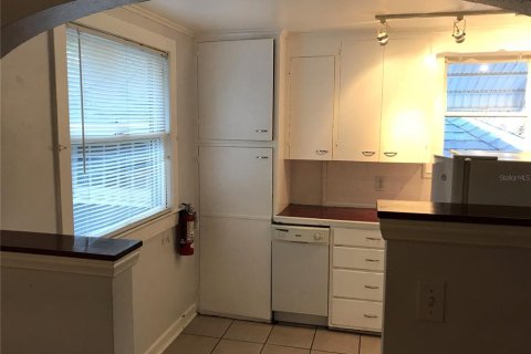 Commercial property in Saint Petersburg, Florida 3 bedrooms, 120.03 sq.m. № 1632230 - photo 21