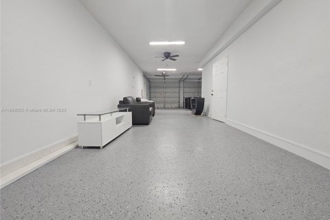 Casa en alquiler en Davie, Florida, 5 dormitorios, 481.88 m2 № 1896665 - foto 28