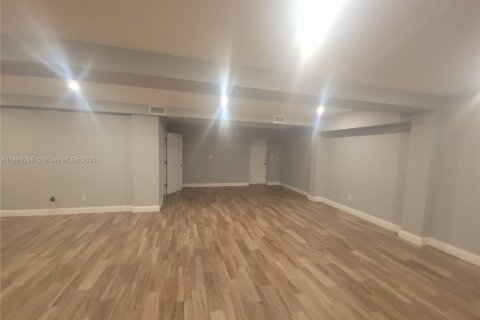 Casa en alquiler en Davie, Florida, 5 dormitorios, 481.88 m2 № 1896665 - foto 4