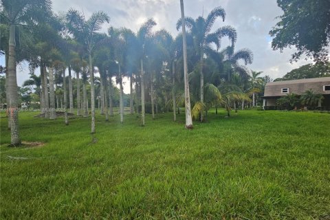 Casa en alquiler en Davie, Florida, 5 dormitorios, 481.88 m2 № 1896665 - foto 11