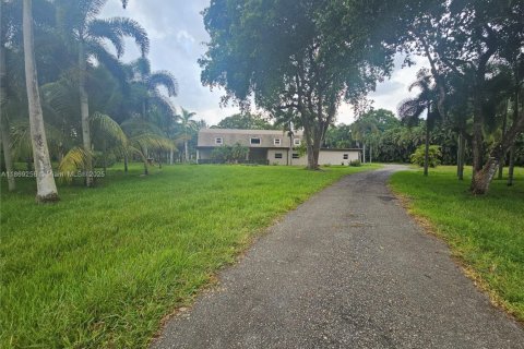 Casa en alquiler en Davie, Florida, 5 dormitorios, 481.88 m2 № 1896665 - foto 10