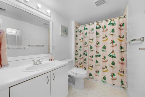 Condominio en venta en Pembroke Pines, Florida, 2 dormitorios, 105.63 m2 № 1984582 - foto 17