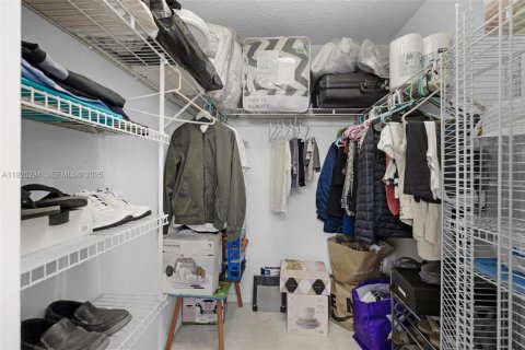 Condominio en venta en Pembroke Pines, Florida, 2 dormitorios, 105.63 m2 № 1984582 - foto 12