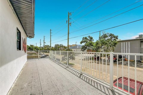 Appartement à louer à Madeira Beach, Floride: 2 chambres, 99.41 m2 № 2409975 - photo 24