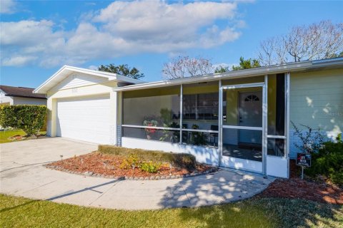 House in South Daytona, Florida 3 bedrooms, 133.78 sq.m. № 2214988 - photo 3
