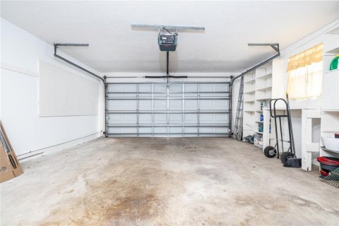 House in South Daytona, Florida 3 bedrooms, 133.78 sq.m. № 2214988 - photo 20