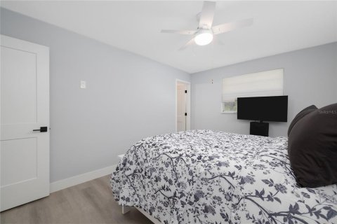 House in South Daytona, Florida 3 bedrooms, 133.78 sq.m. № 2214988 - photo 17