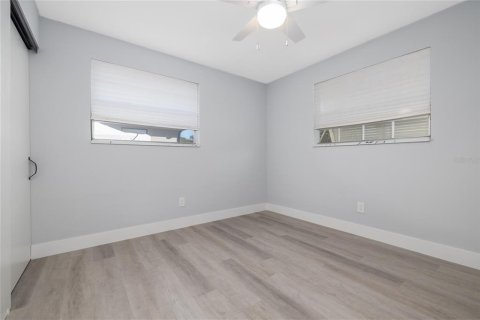 House in South Daytona, Florida 3 bedrooms, 133.78 sq.m. № 2214988 - photo 24