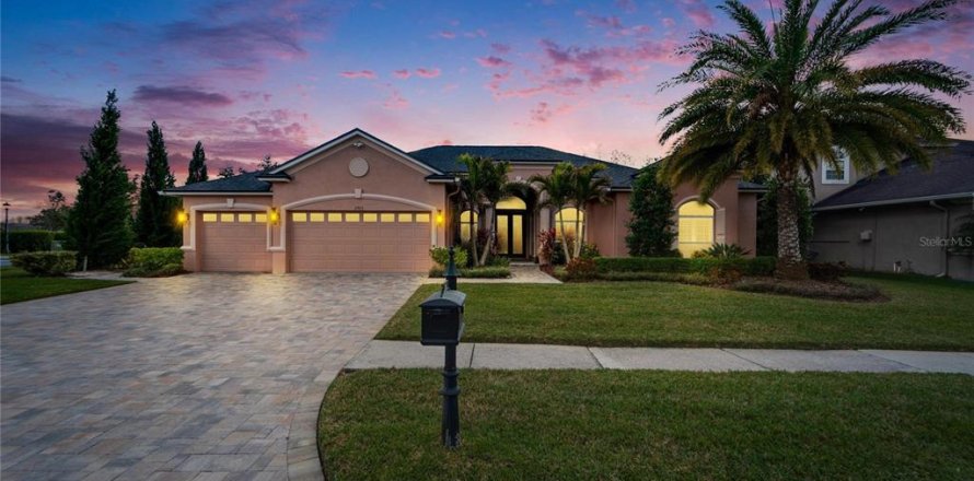 Casa en Land O' Lakes, Florida 4 dormitorios, 362.78 m2 № 1521705