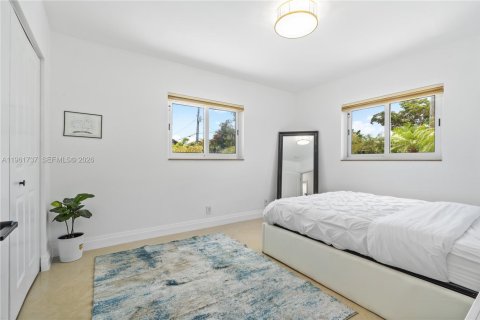 House in Hollywood, Florida 7 bedrooms, 370.68 sq.m. № 2026708 - photo 28