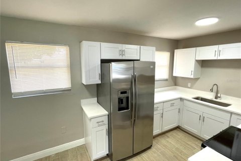 Villa ou maison à vendre à Tampa, Floride: 3 chambres, 79.99 m2 № 1662843 - photo 4