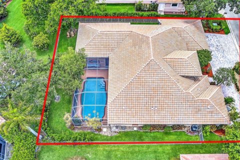 House in Coral Springs, Florida 4 bedrooms, 298.03 sq.m. № 2044383 - photo 12