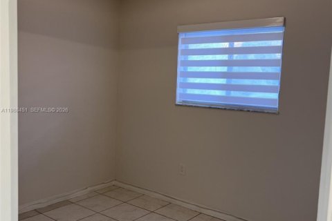 Купить кондоминиум в Хайалиа, Флорида 2 спальни, 75.44м2, № 2050679 - фото 8