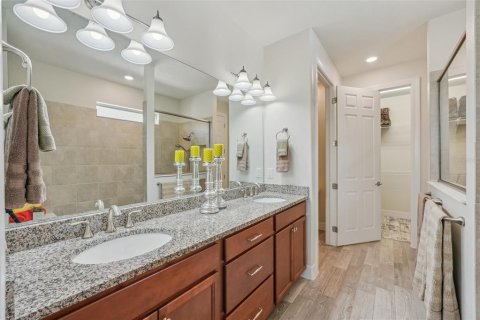 House in Land O' Lakes, Florida 3 bedrooms, 192.96 sq.m. № 1750234 - photo 5