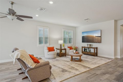 House in Land O' Lakes, Florida 3 bedrooms, 192.96 sq.m. № 1750234 - photo 18